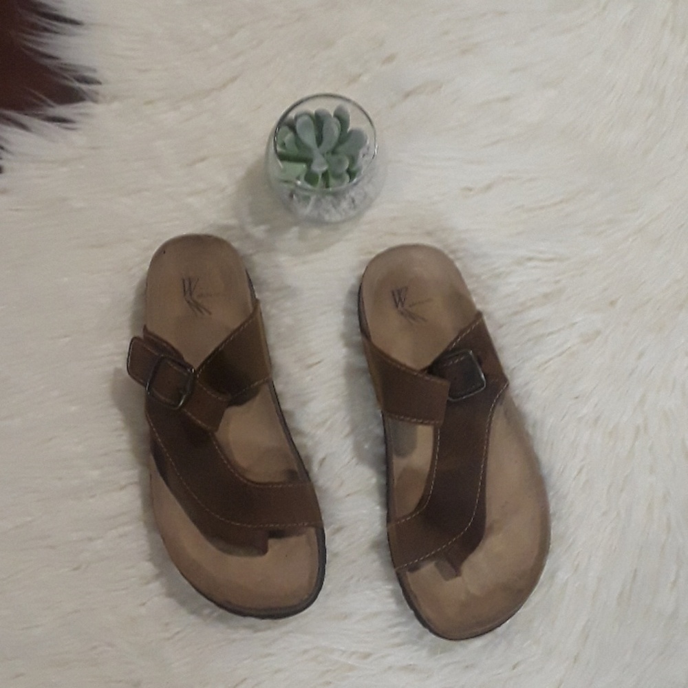 White Mountain Brown Sandals